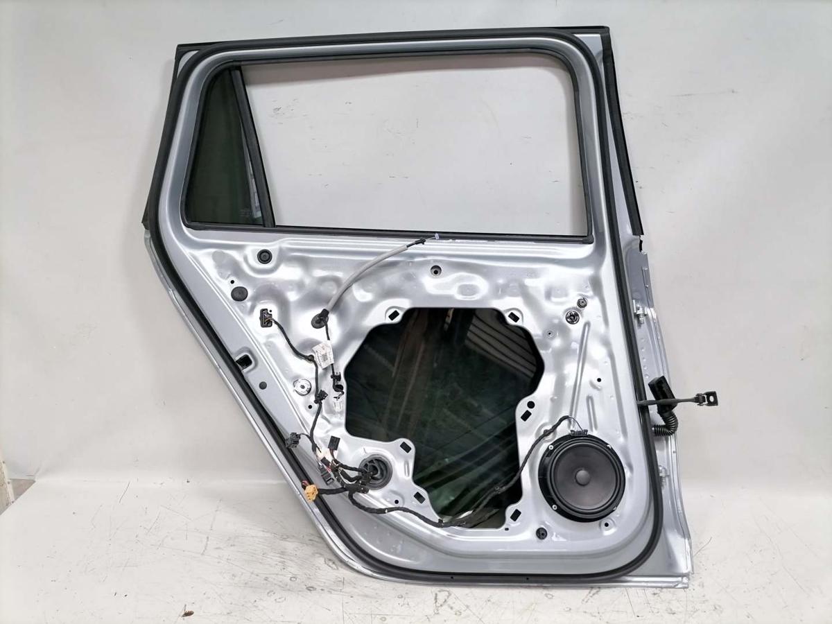 VW Passat B9 original Tür hinten links Kombi Variant LM7P Oyster Silver Rohbau Bj.2024